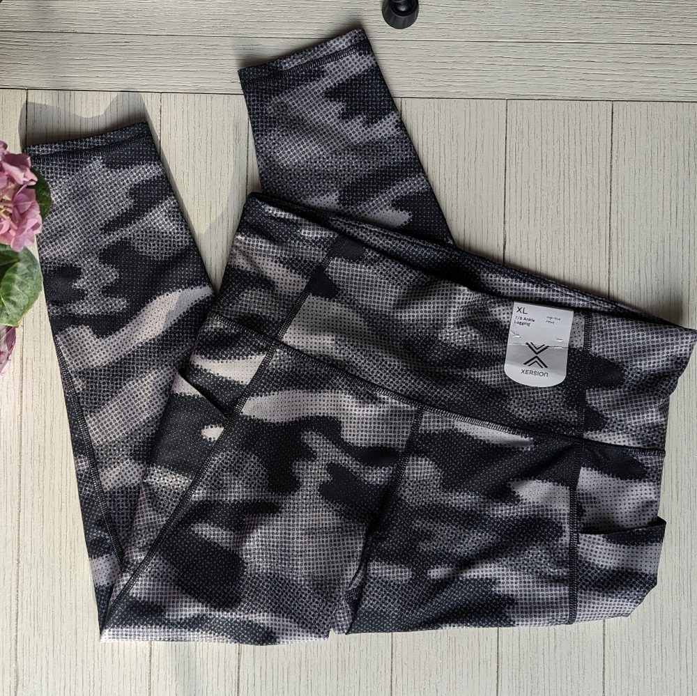 NWT Xersion XL Black and Grey Camo Leggings
